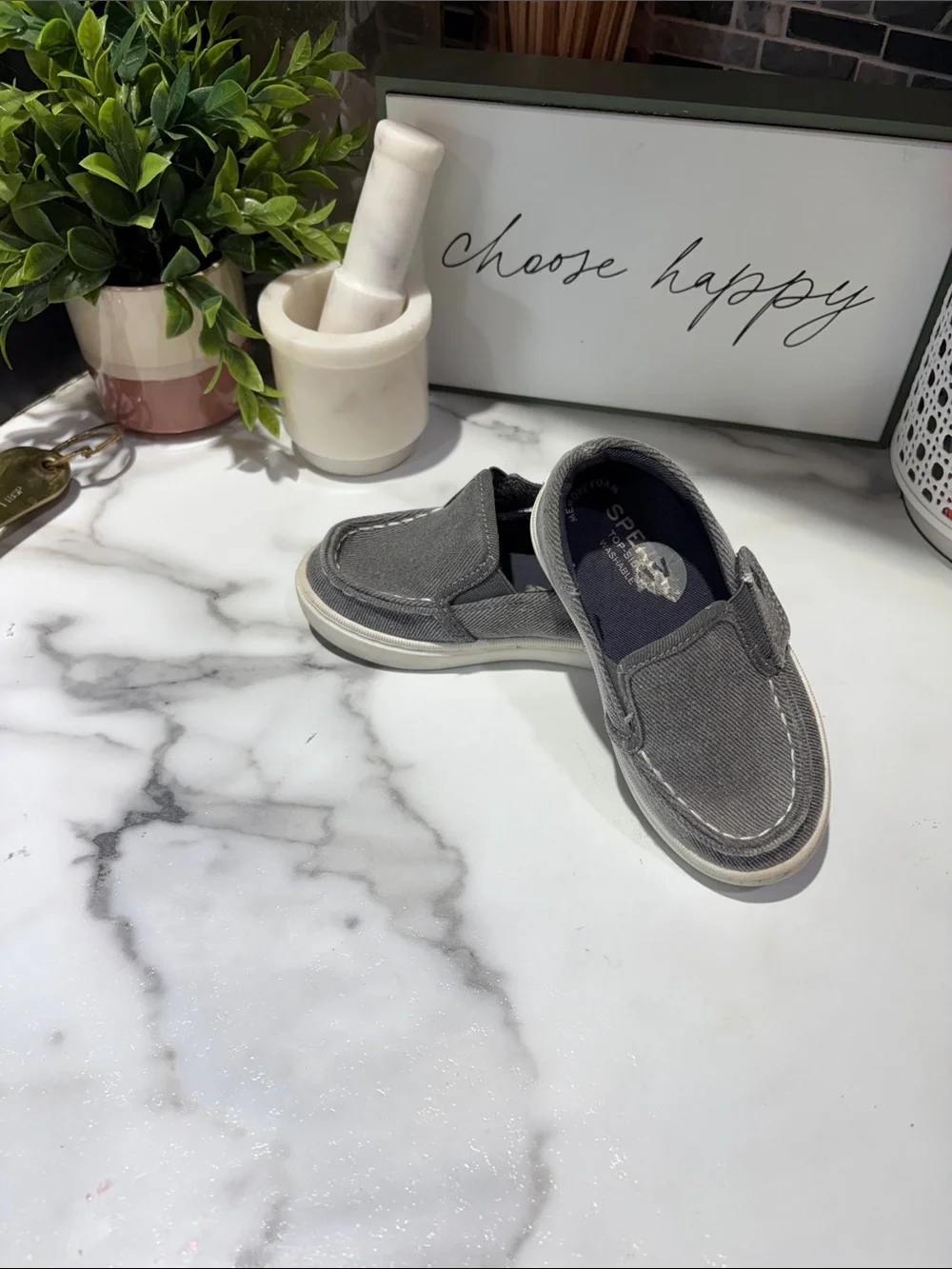 Sperry Kids Gray Canvas Slip-On Shoes 👟